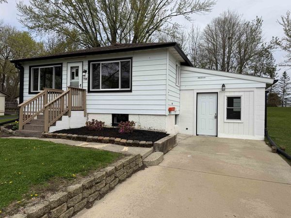 735 Crescent Street, Mauston, WI 53948