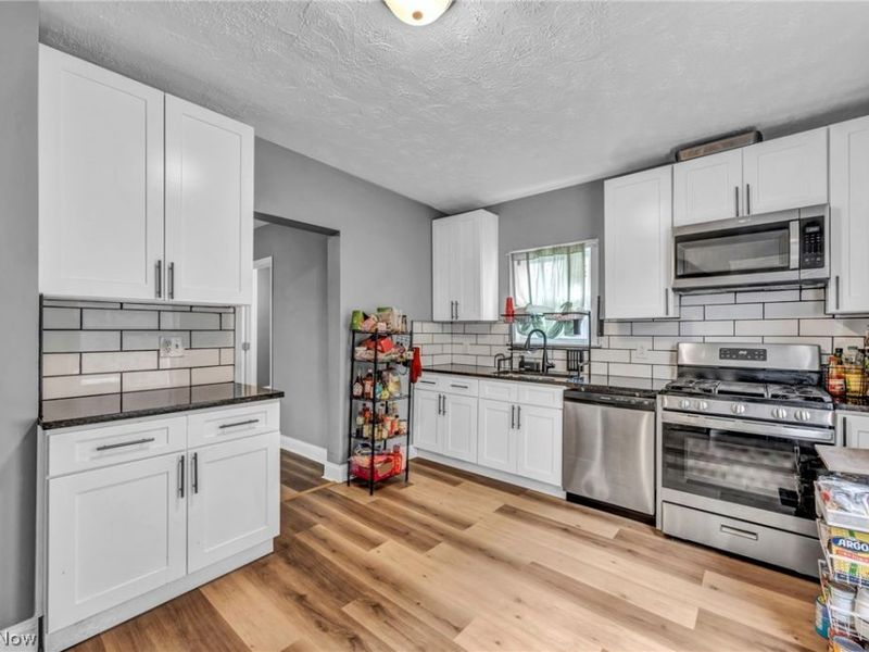 3146 W 90th Street, Cleveland, OH 44102 Photo 14