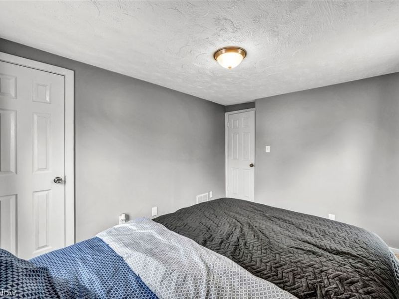 3146 W 90th Street, Cleveland, OH 44102 Photo 21