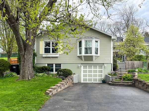 506 Park Court , Fox River Grove, IL 60021