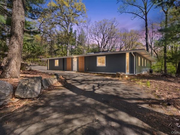 18 Halley Drive , Pomona, NY 10970