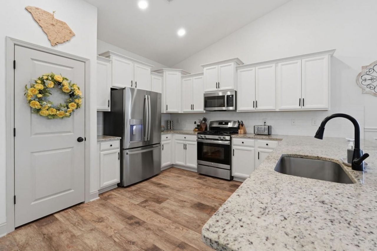 350 Babylon Pine Dr. Photo 11