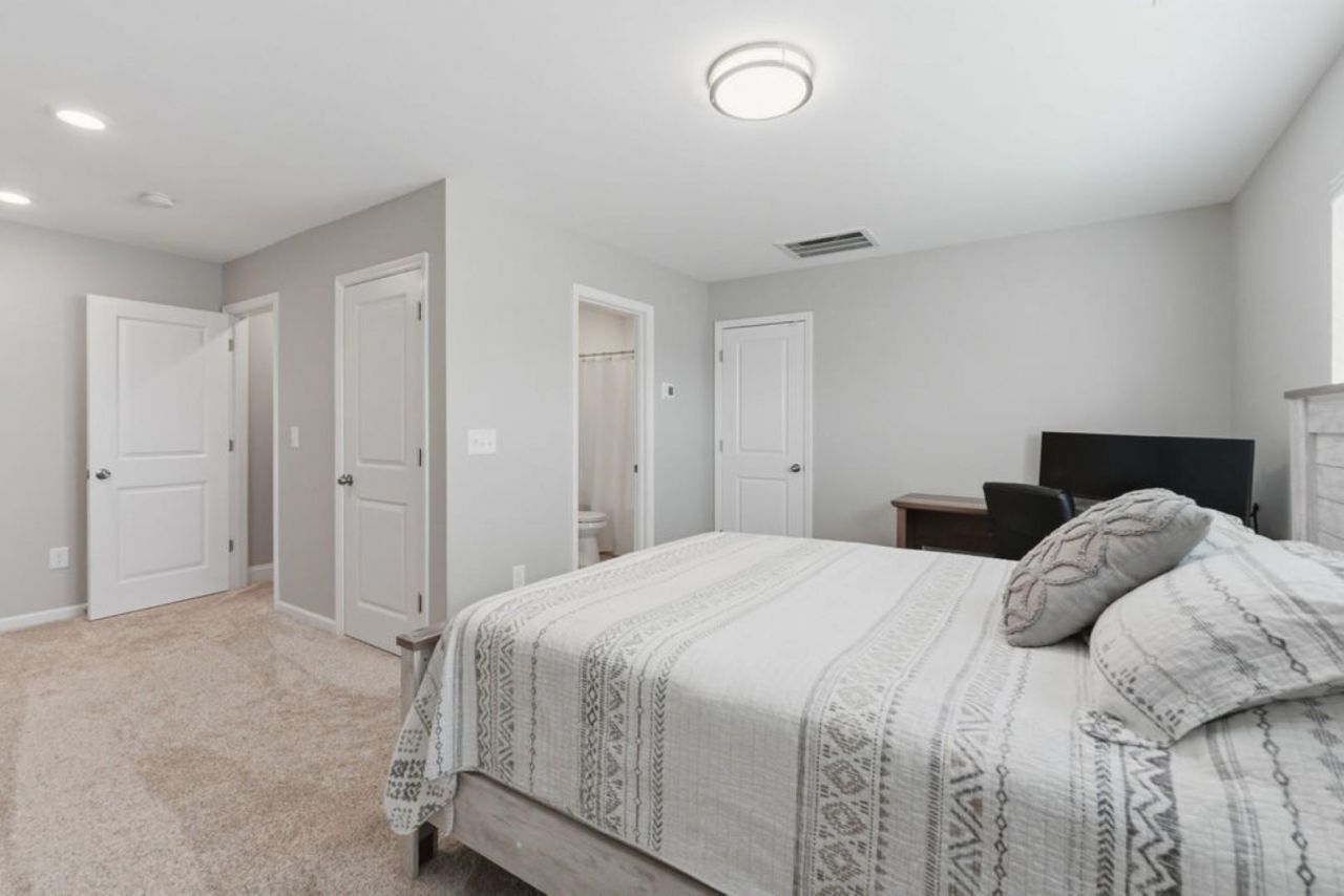 350 Babylon Pine Dr. Photo 28