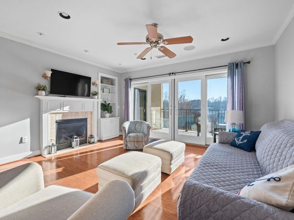 100 Bridgewater Pointe PL , UNIT 102, Moneta, VA 24121