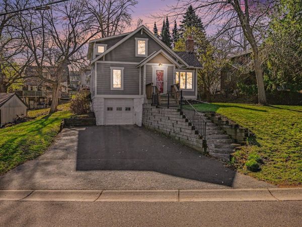 1028 Park Avenue, Mahtomedi, MN 55115
