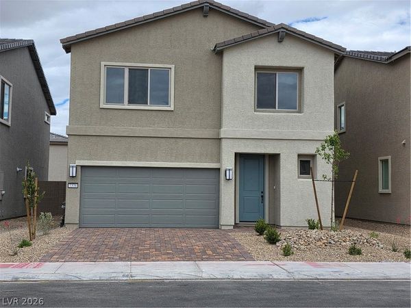 7376 Pioneer Way , Las Vegas, NV 89113