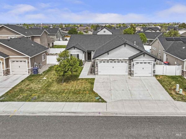 1082 White Birch Ave, Twin Falls, ID 83301