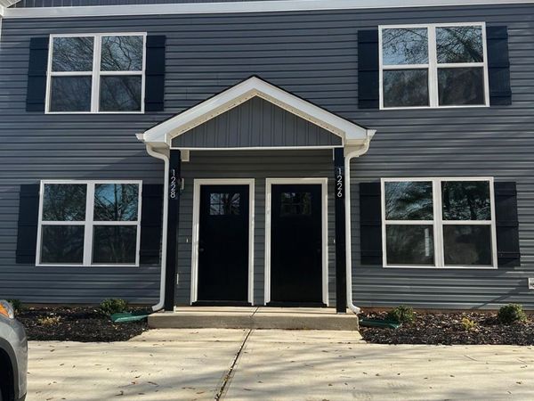 1228 4th Street Lane NE, Hickory, NC 28601