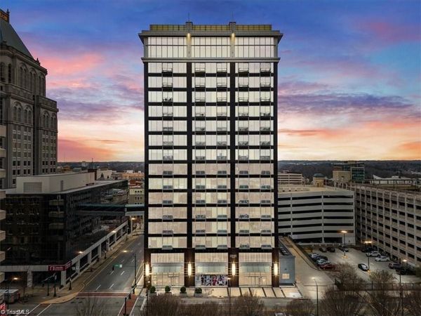 201 N Elm Street, Unit 1205, Greensboro, NC 27401