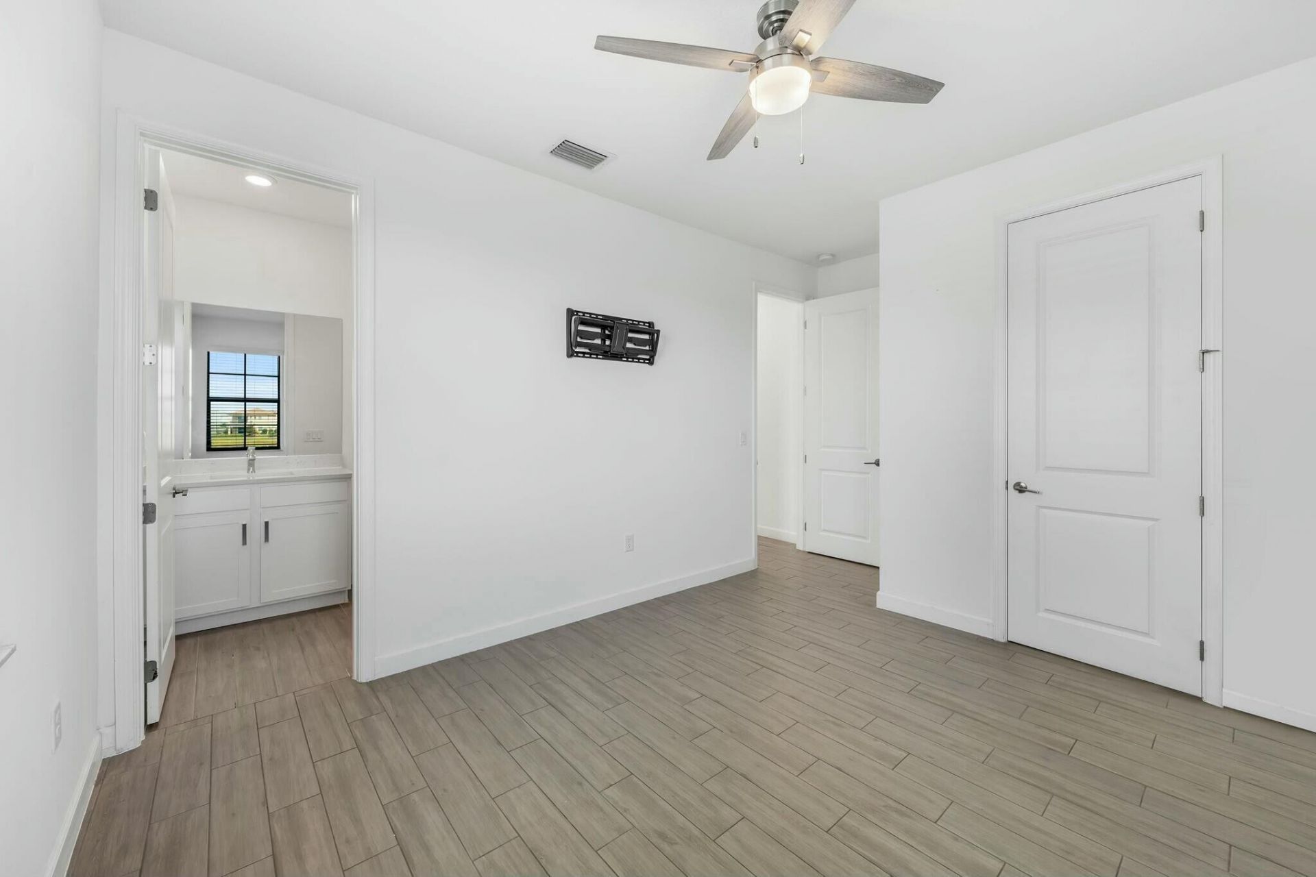 601 SE Fascino Circle, Port Saint Lucie, FL 34984 Photo