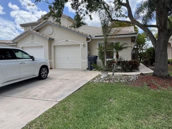 10666 Pelican Drive, Wellington, FL 33414
