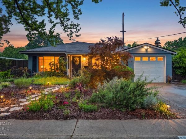 4804 61st St, Sacramento, CA 95820