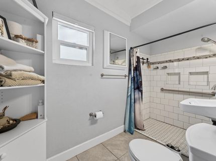 4804 61st St, Sacramento, CA 95820 Photo