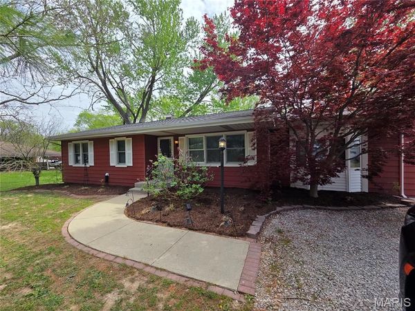 184 S Green Mount Road , Belleville, IL 62221