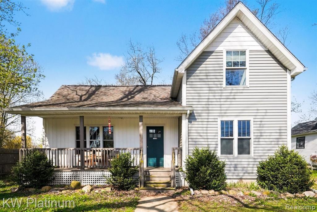 9557 Main Street , Clifford Vlg, MI 48727 Main Photo