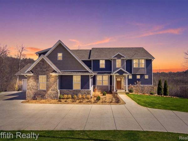 2550 Hartun Drive, Brighton Township, Mi 48114