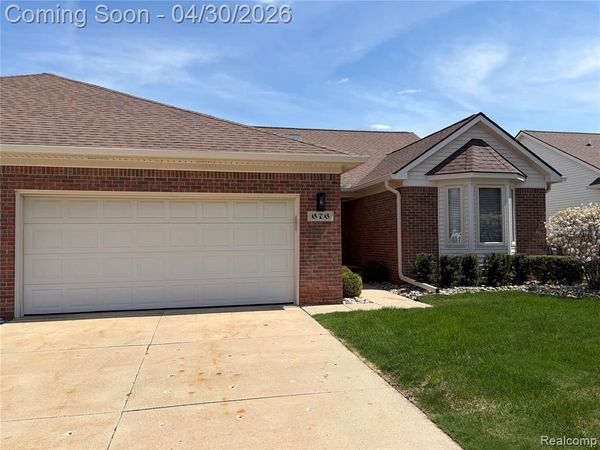676 Snowbird Circle W, St. Clair, MI 48079
