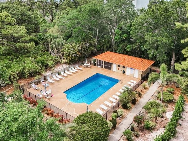 15171 Cedarwood LN, Unit 3105, NAPLES, FL 34110