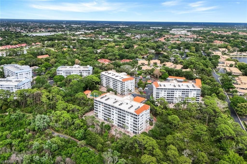 15171 Cedarwood Ln, Unit 3105, Naples, FL 34110 Photo