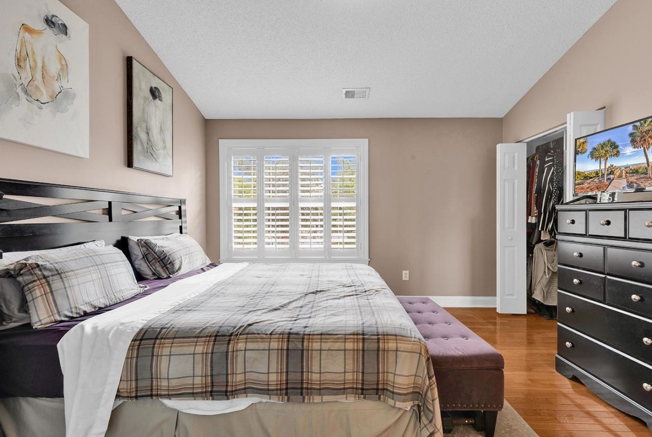3555 Chestnut Dr. Photo 14