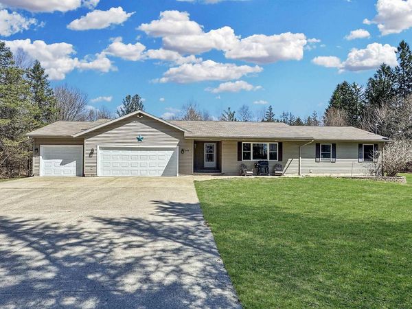 5311 25 Road S, Boon, MI 49618