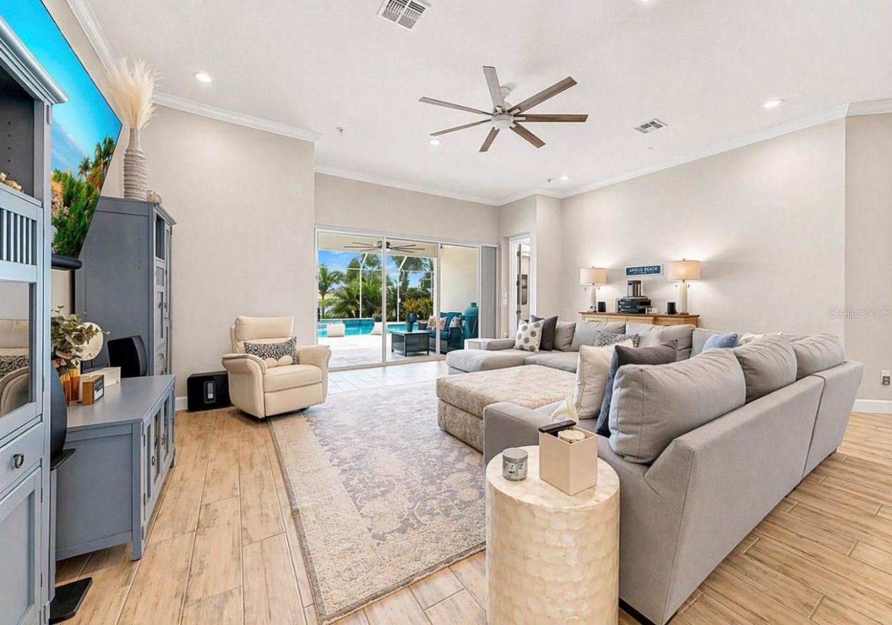 954 Signet Drive, Apollo Beach, FL 33572 Photo