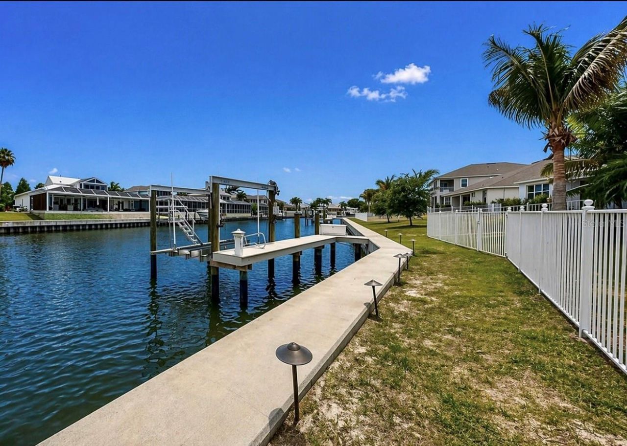 954 Signet Drive, Apollo Beach, FL 33572 Photo