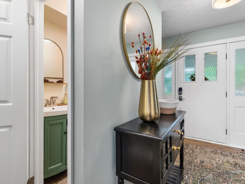 992 Conestoga Drive, Columbus, OH 43213 Photo 6