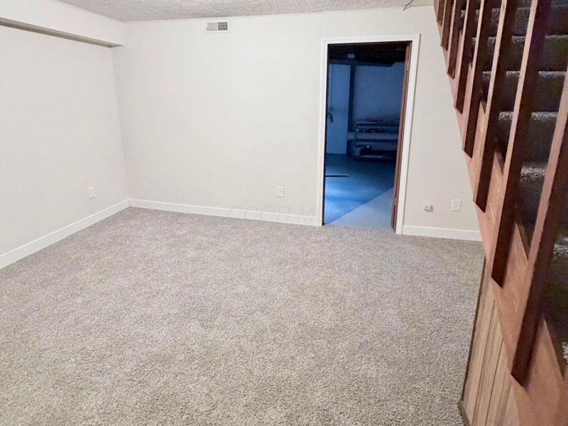 1953 Slaton Court, Columbus, OH 43235 Photo 11