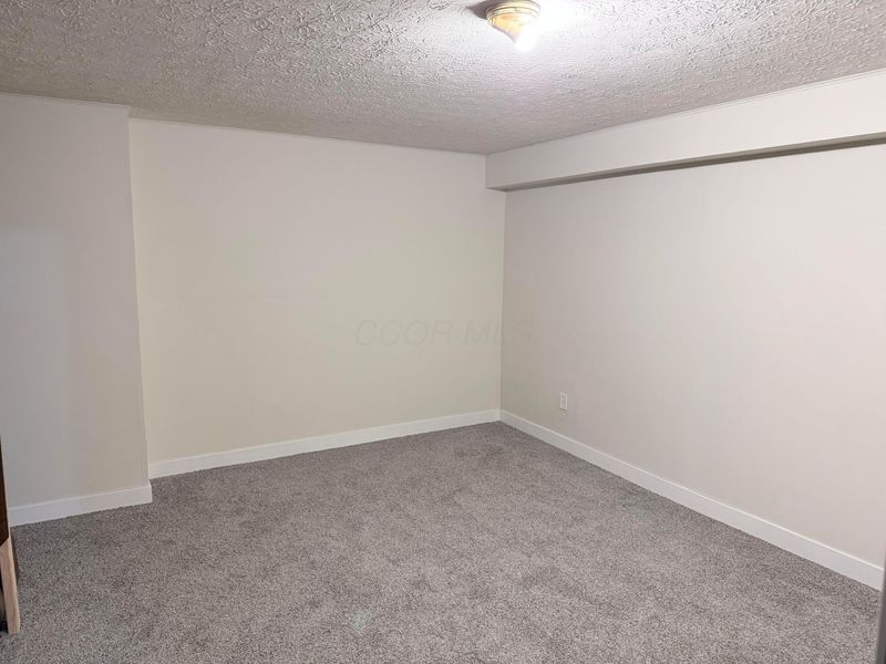 1953 Slaton Court, Columbus, OH 43235 Photo 13