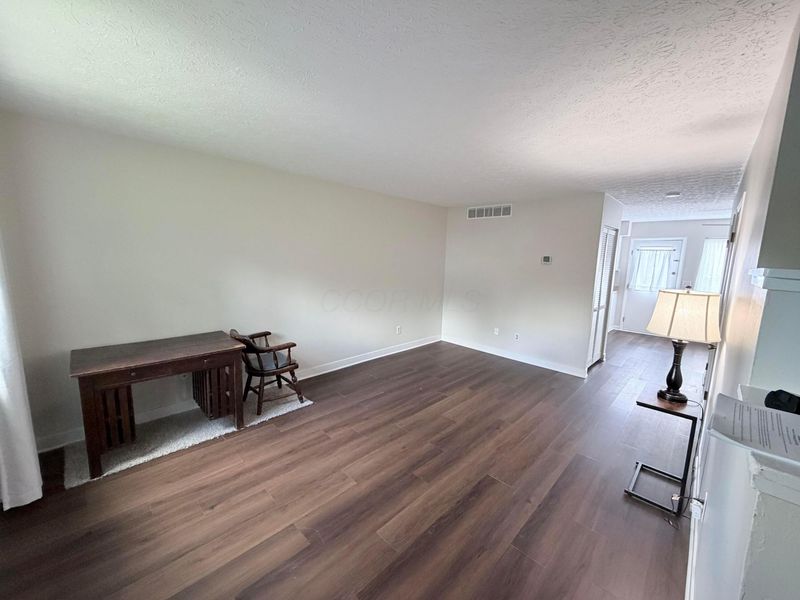 1953 Slaton Court, Columbus, OH 43235 Photo 2