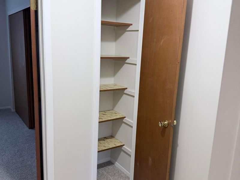 1953 Slaton Court, Columbus, OH 43235 Photo 8