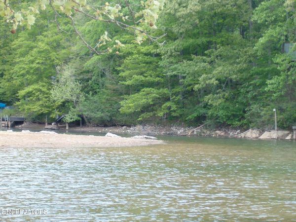 Centers Patton Rd , Harriman, TN 37748