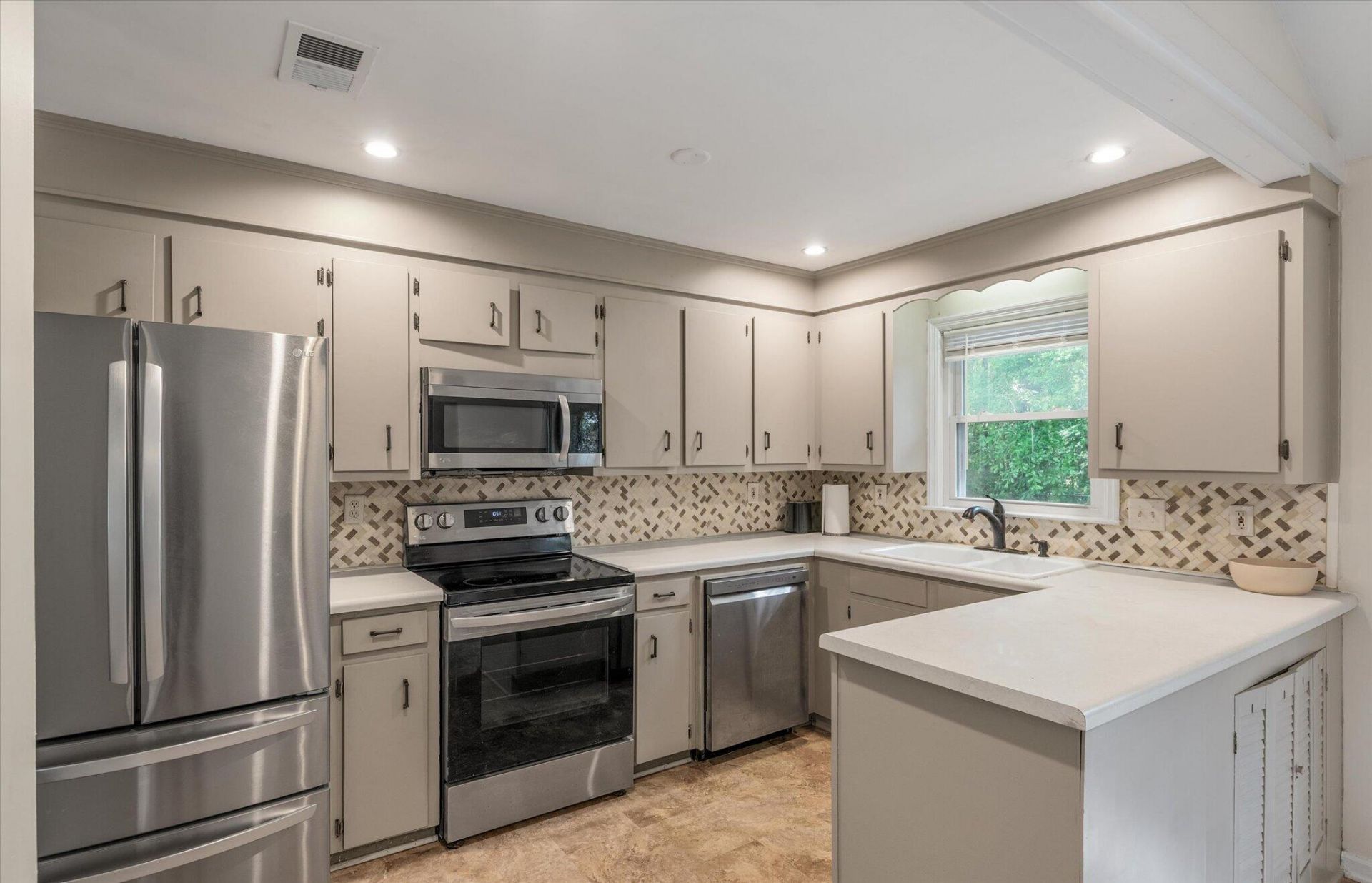 104 Duncan Court Photo 10