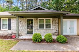 104 Duncan Court photo 4