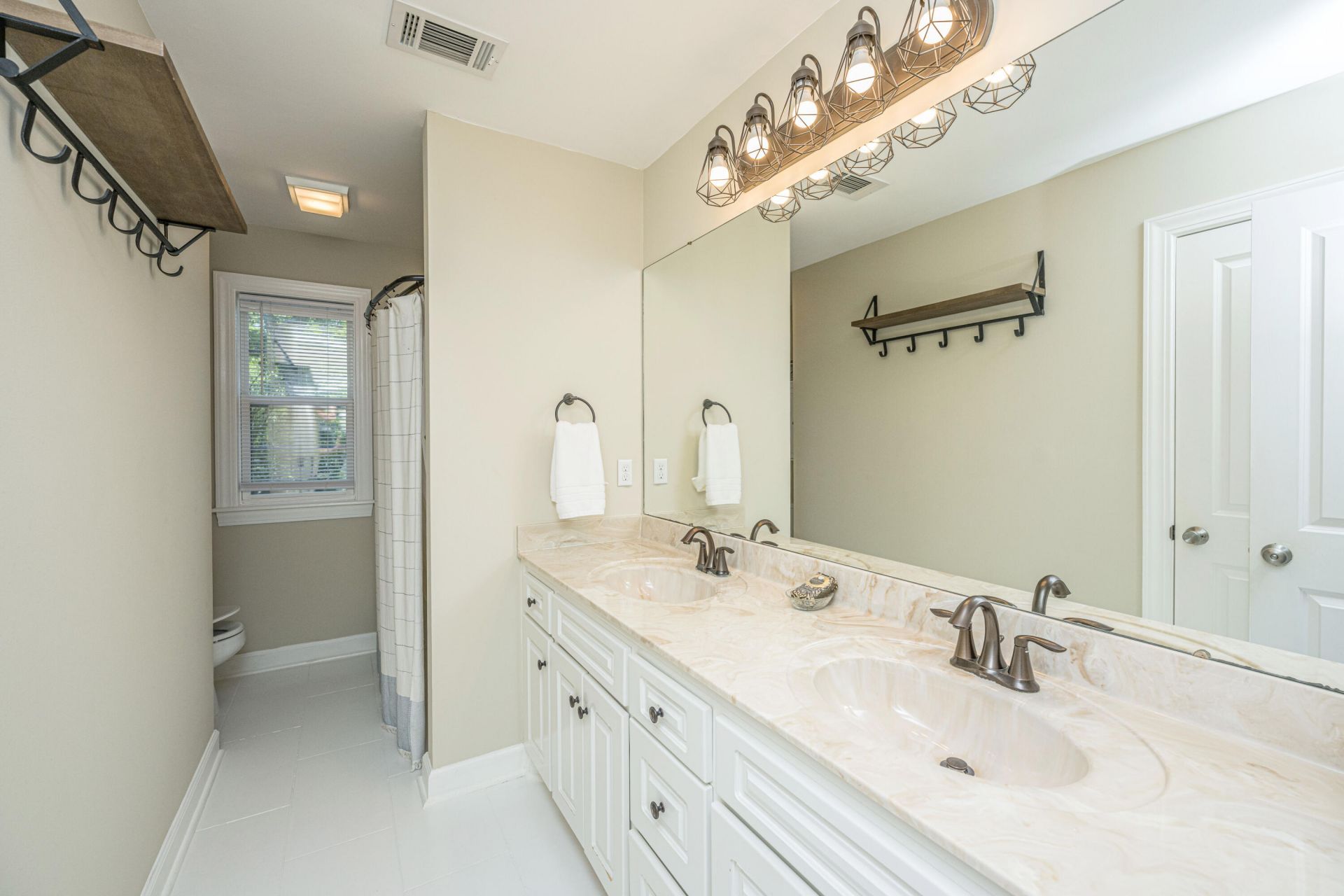 4216 Wildwood Landing Photo 39