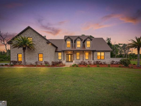 211 Sanford Drive, Waverly, GA 31565