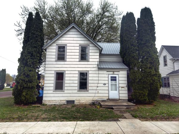 391 W Franklin Street, Wells, MN 56097