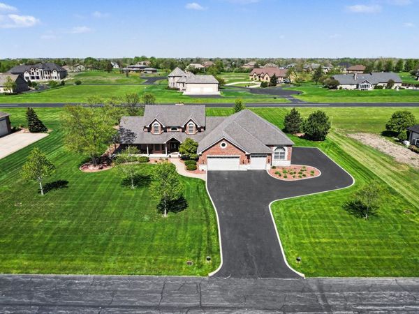 25202 S Doolittle Drive , Monee, IL 60449