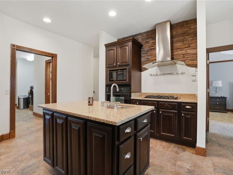181 Margor Drive, Conneaut, OH 44030 Photo 7