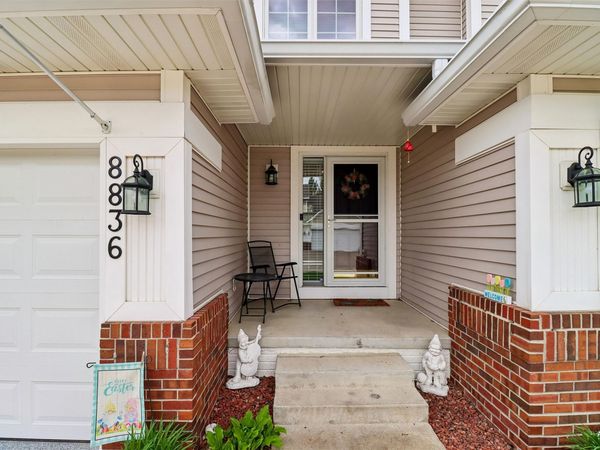 8836 Oxley Place, Johnston, IA 50131