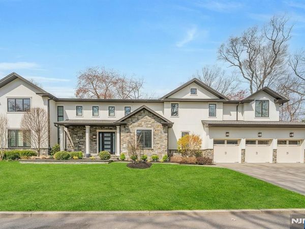 45 Brook Way, DEMAREST, NJ 07627