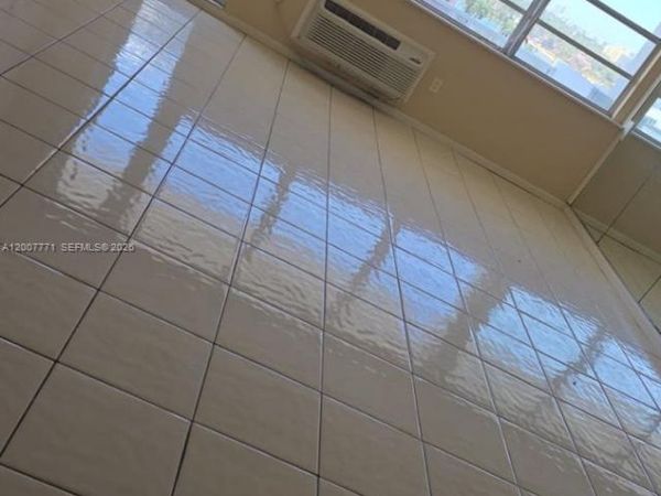 5313 Collins Ave , Unit 906, Miami Beach, FL 33140