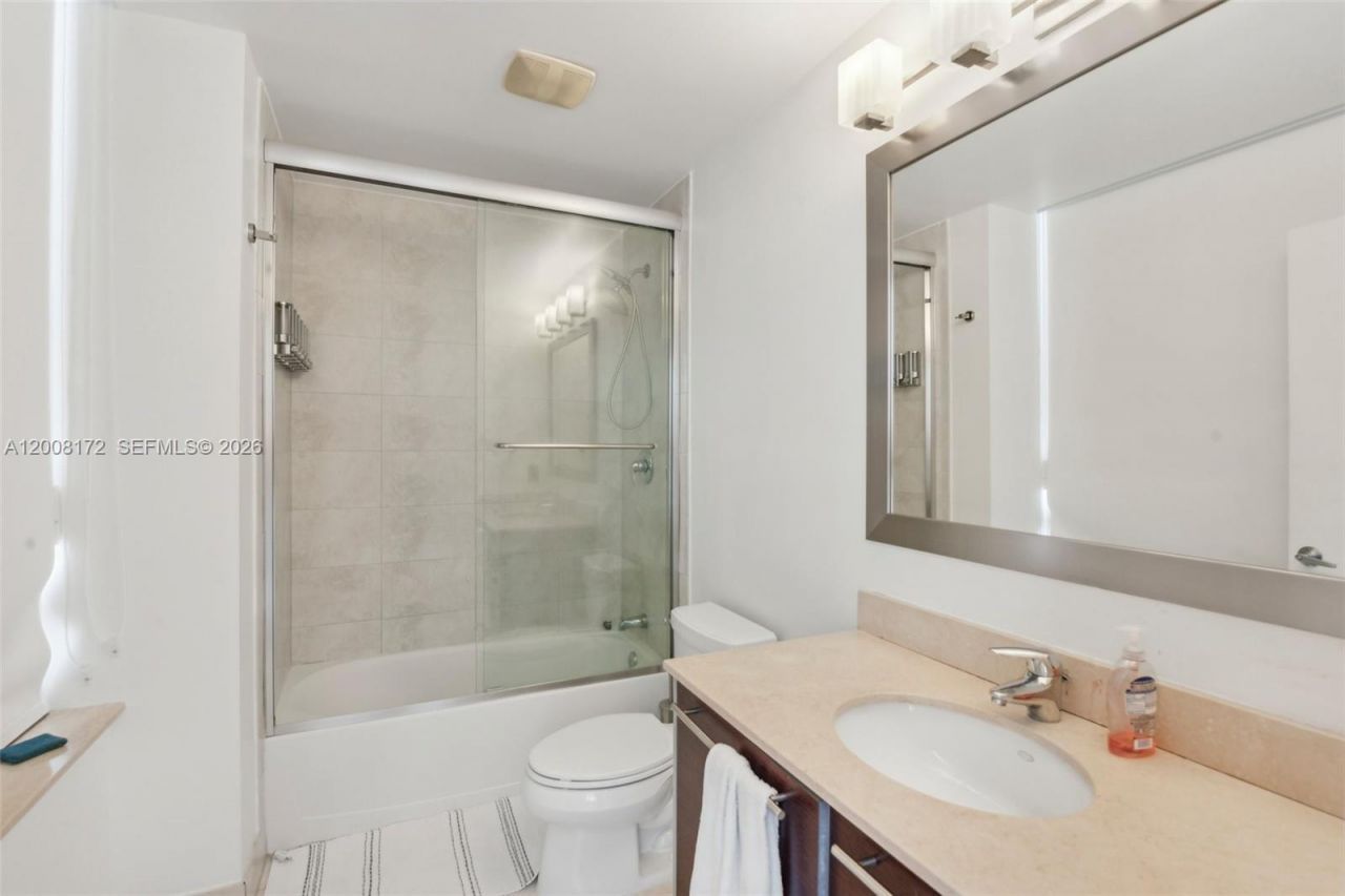 1900 N Bayshore Dr , Unit 1511, Miami, FL 33132 Photo