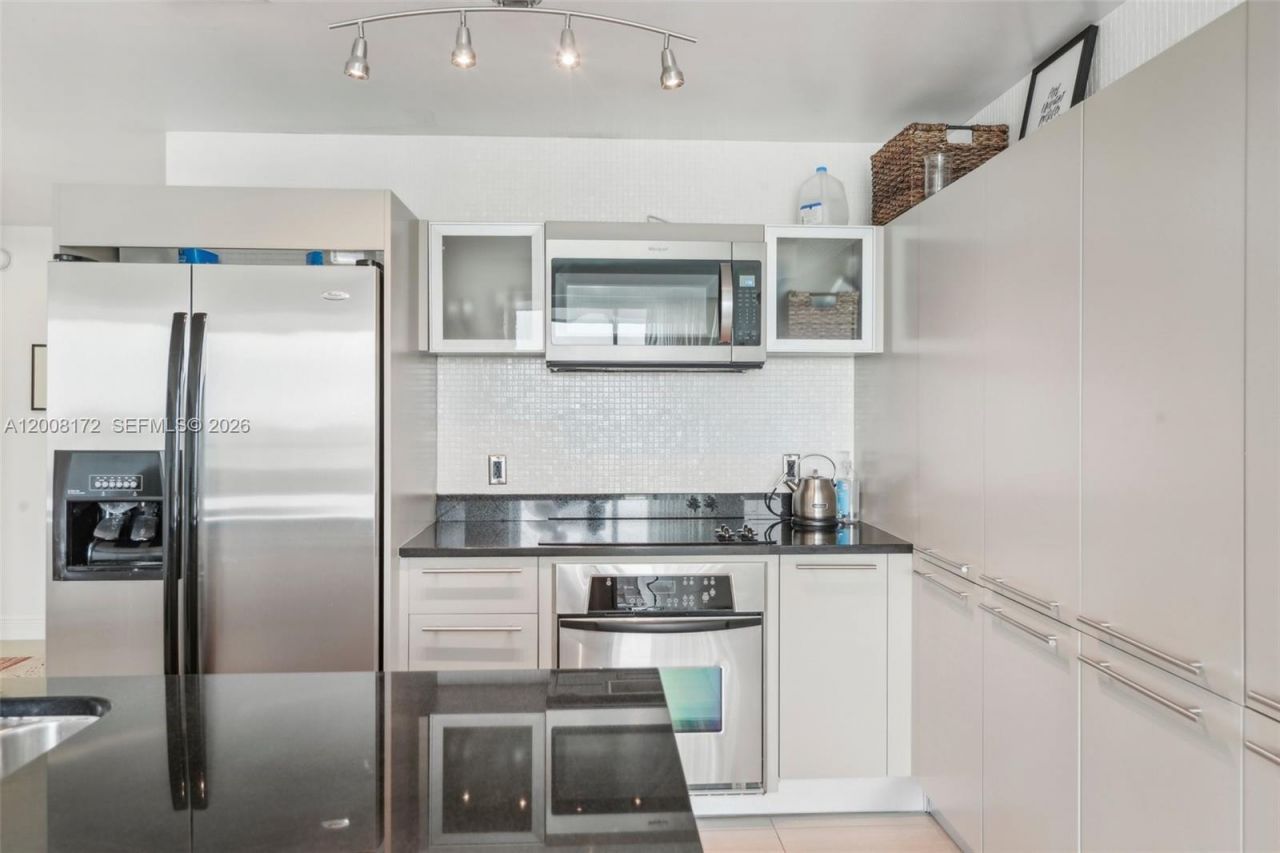 1900 N Bayshore Dr , Unit 1511, Miami, FL 33132 Photo