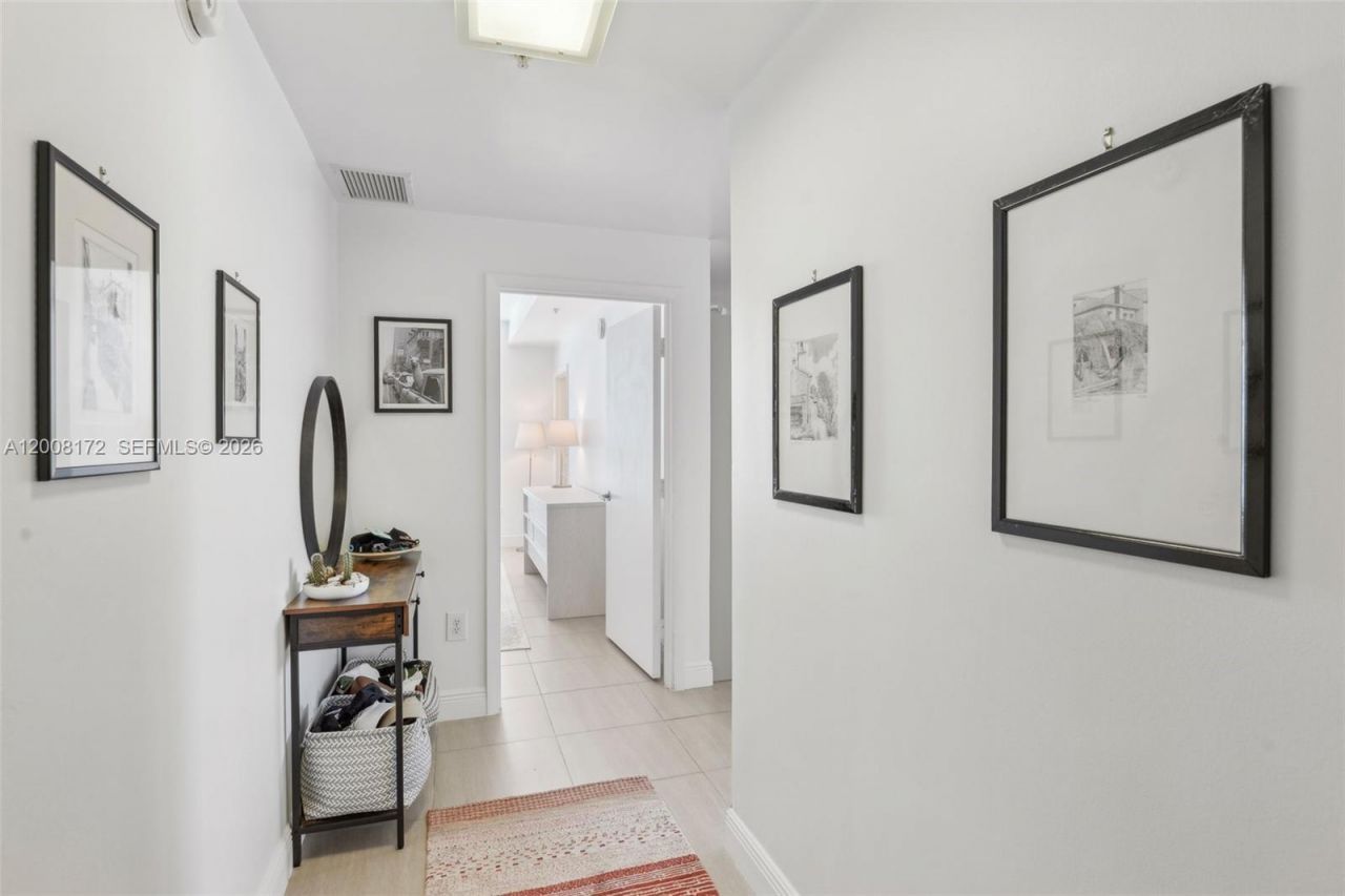 1900 N Bayshore Dr , Unit 1511, Miami, FL 33132 Photo