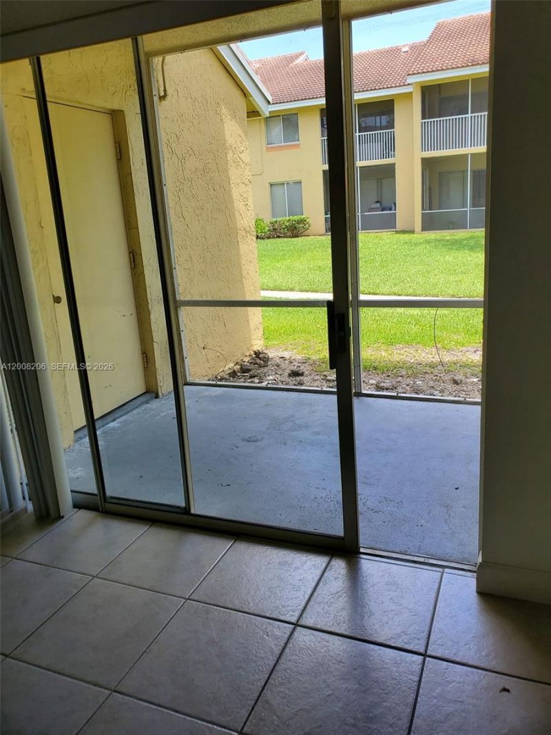 1154 Coral Club Dr , Unit 1154, Coral Springs, FL 33071 Photo