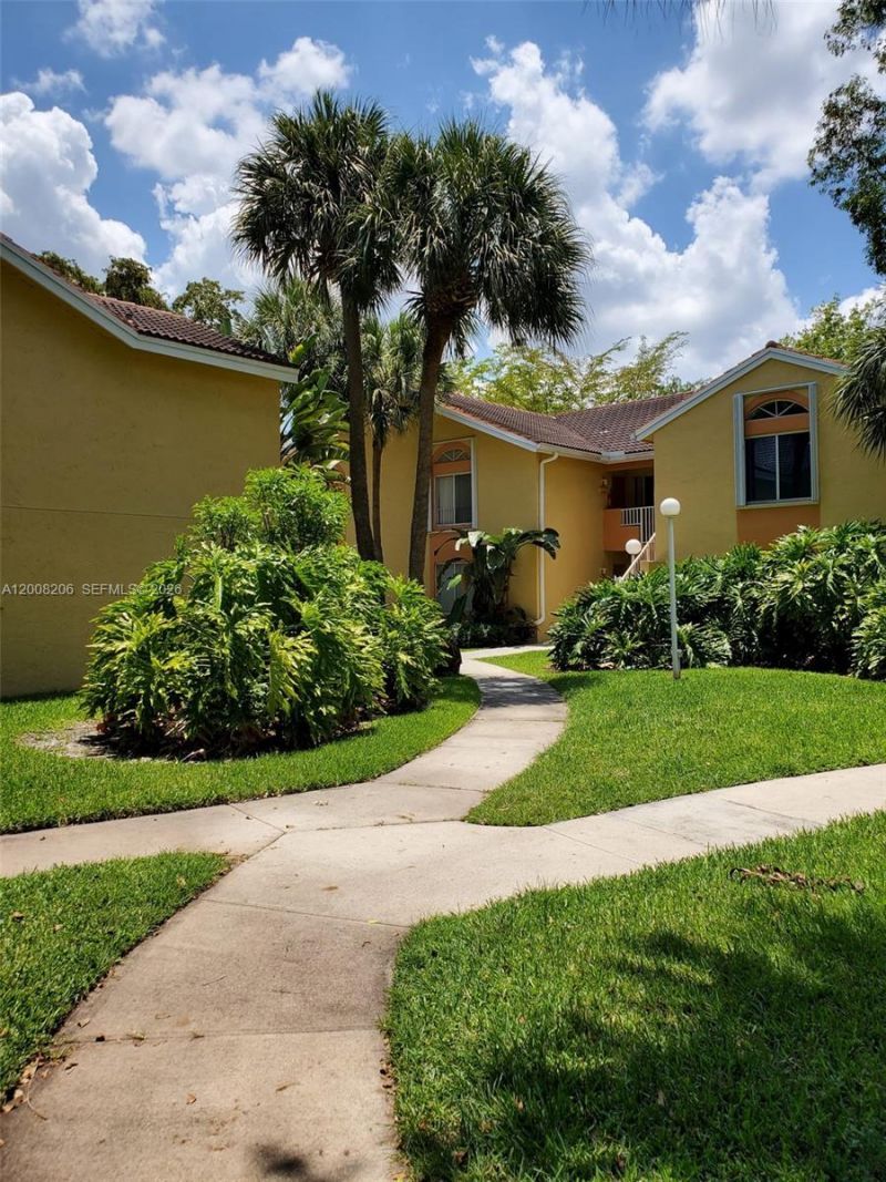 1154 Coral Club Dr , Unit 1154, Coral Springs, FL 33071 Photo