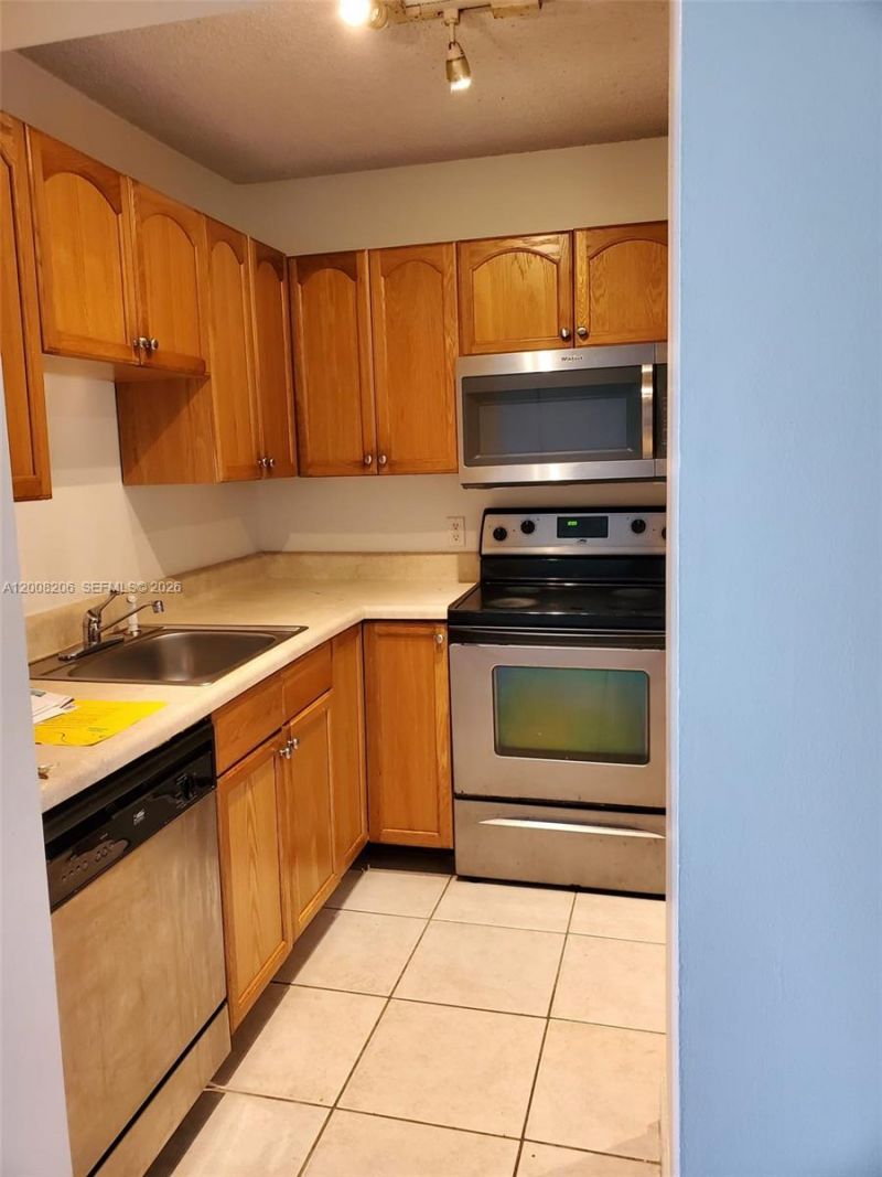 1154 Coral Club Dr , Unit 1154, Coral Springs, FL 33071 Photo