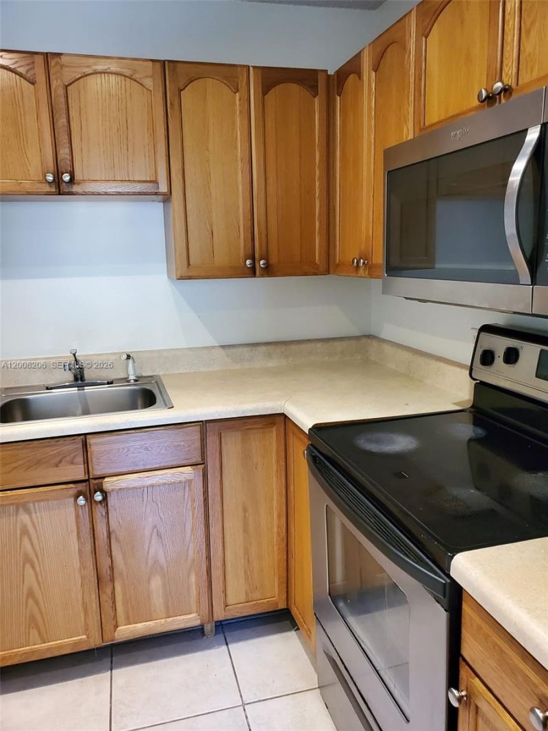 1154 Coral Club Dr , Unit 1154, Coral Springs, FL 33071 Photo